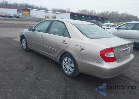 2002 Toyota Camry Xle z USA, uszkodzony, nr VIN 4T1BE32K22U538166